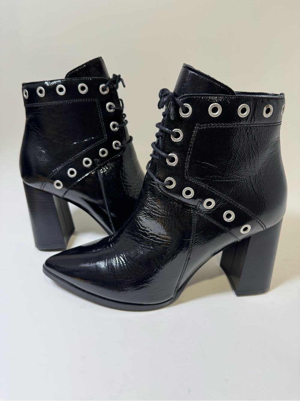 CafèNoir Black Patent Leather Grommet Ankle Boots EU 40